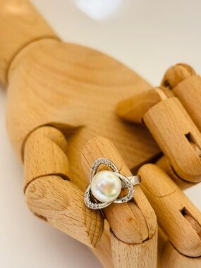 Sterling Silver Pearl Ring with Crystal Accents – Size 6.5